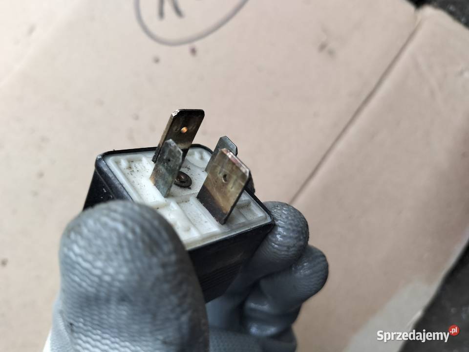 PRZEKAŹNIK 217 443951253S AUDI