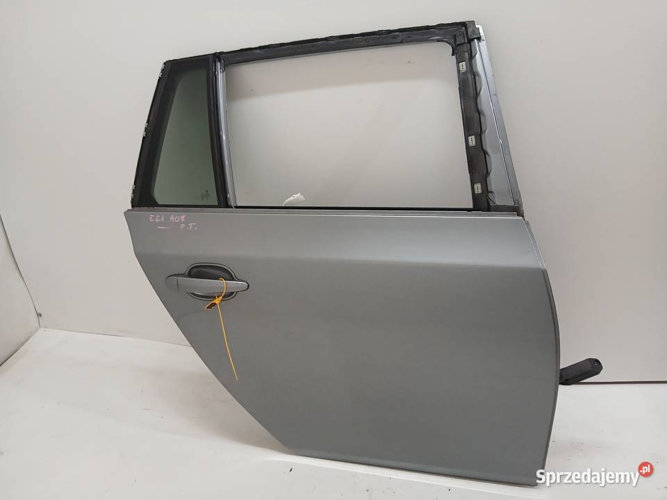 DRZWI PRAWE TYLNE BMW E61 SILBERGRAU A087 Strzyżewice sprzedam