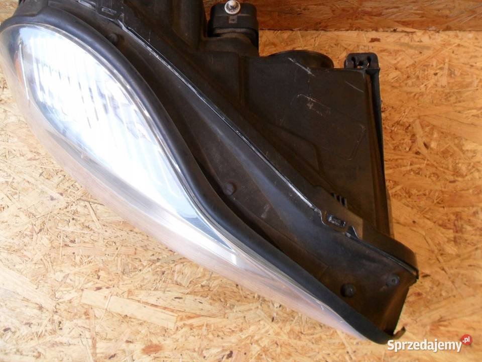 Volvo XC90 C 2010 xenon prawy