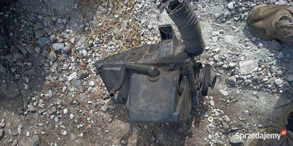 Obudowa filtra powietrza Audi 80 B4 16 ADA 101 Silniki i osprzęt Gorlice sprzedam