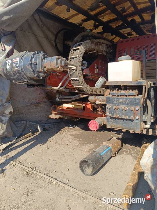 Wiertnica do przewiertów sterowanych DITCH WITCH Nisko