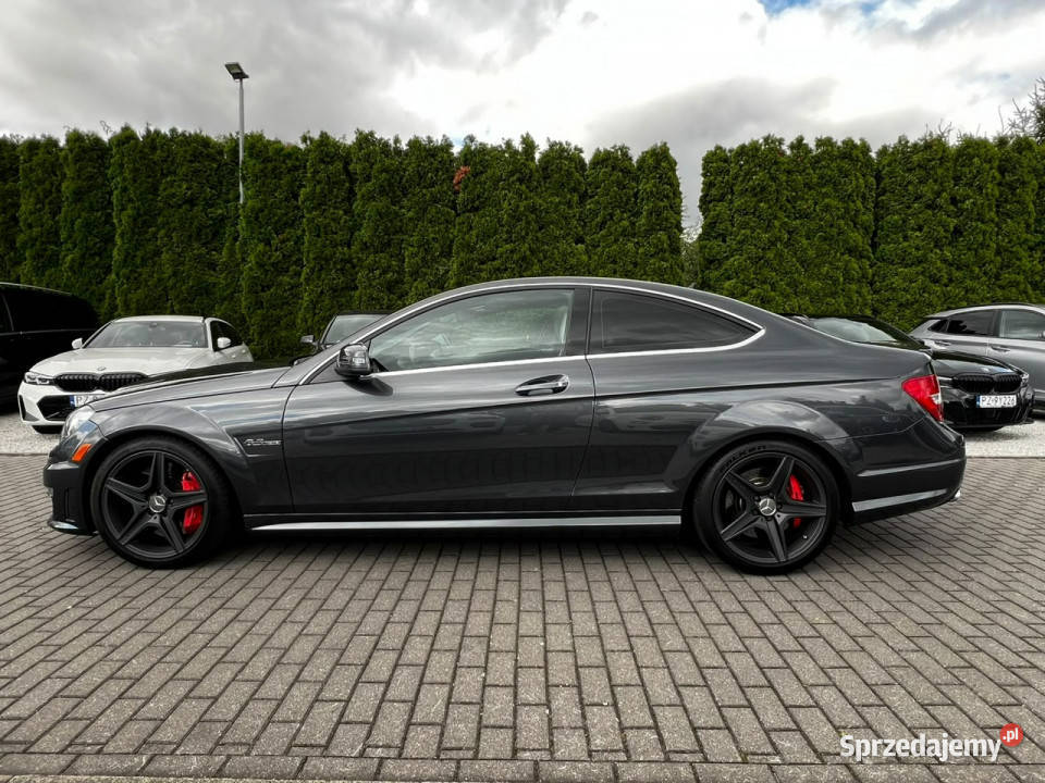 Mercedes C 63 AMG COUPE Panorama HarmanKardon tempomat
