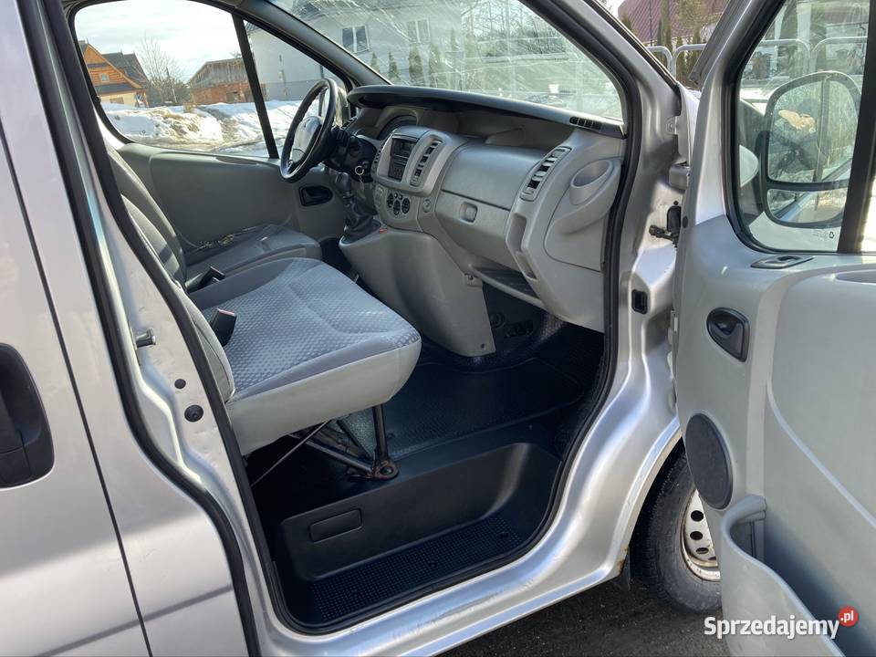 Renault trafic passenger 20dci L1H1 6 osobowy Pyzówka sprzedam