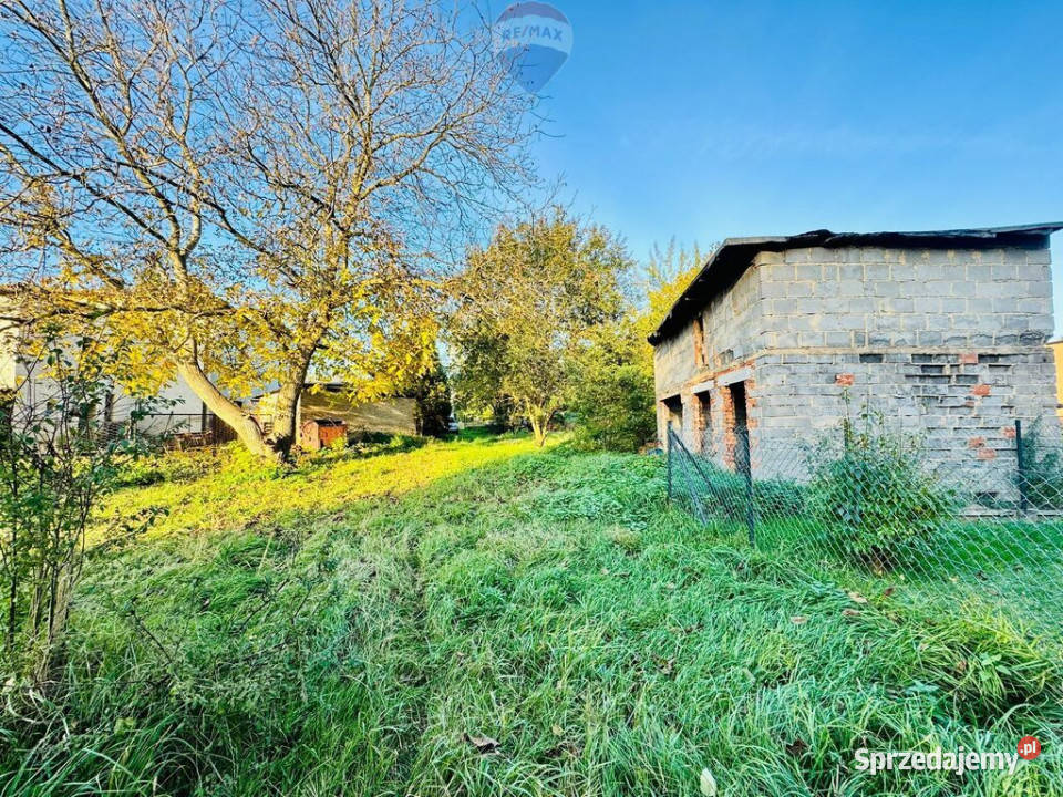 Działka budowlana 1766 m z garażem Niedobczyce