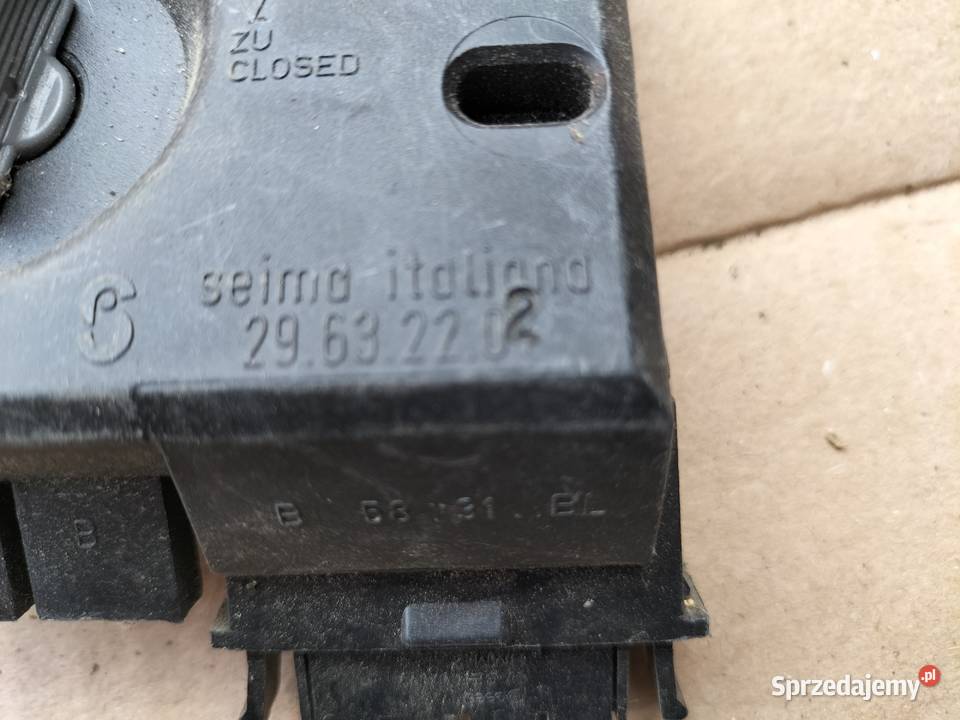 AUDI 80 B4 WKŁAD LAMPY TYŁ PRAWY