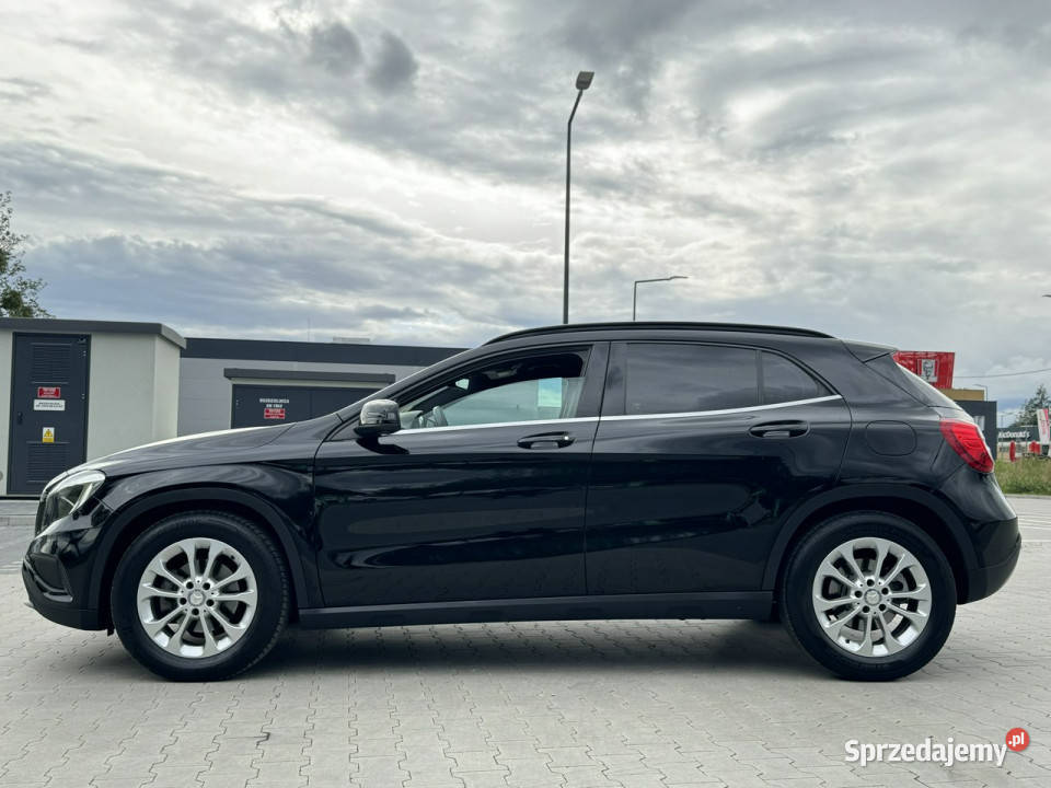 Mercedes GLA 180 15 109 Kamera Półskóra Tempomat Mercedes-Benz sprzedam