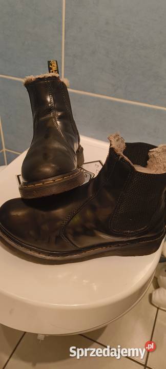 Doc martens z futerkiem 38 czarne Chelsea boots