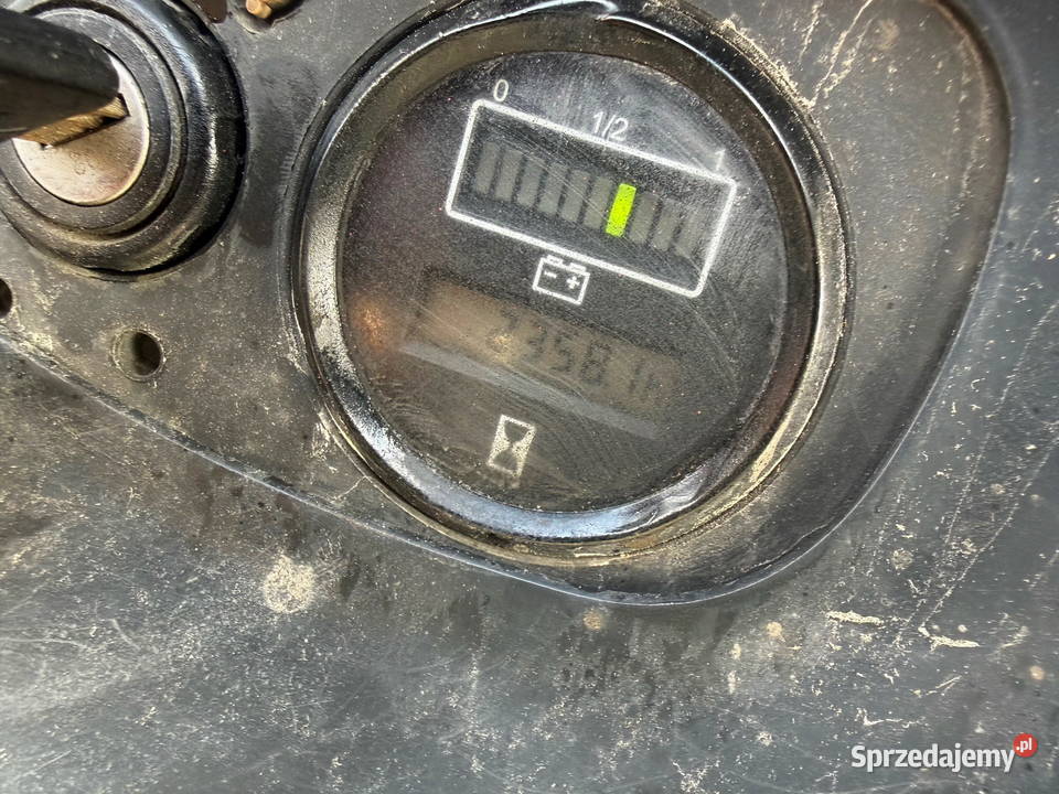 paleciak elektryczny z masztem Linde L14 AP Działoszyn