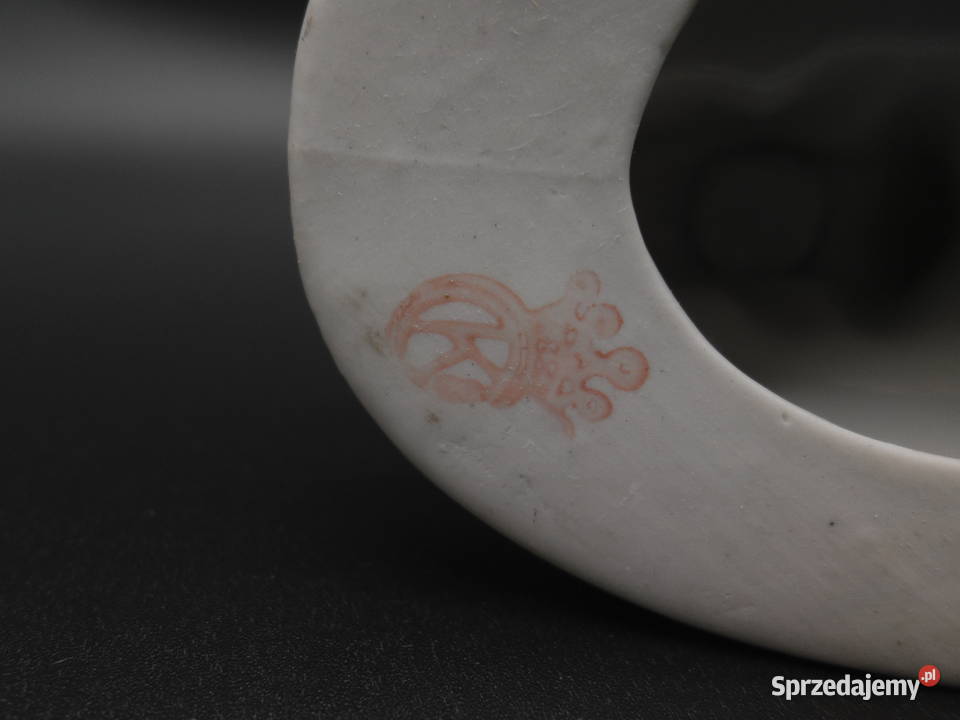 Porcelanowy świecznik ozdobiony różowymi różami Raszków