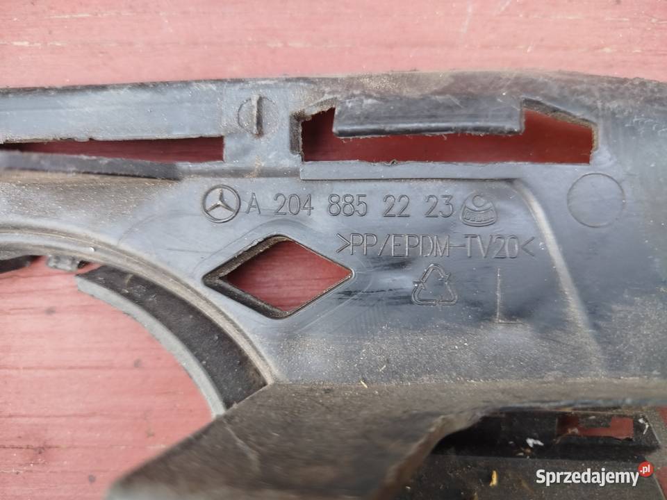 Kratka ramka halogenu Mercedes C klasa 204 wielkopolskie Rawicz