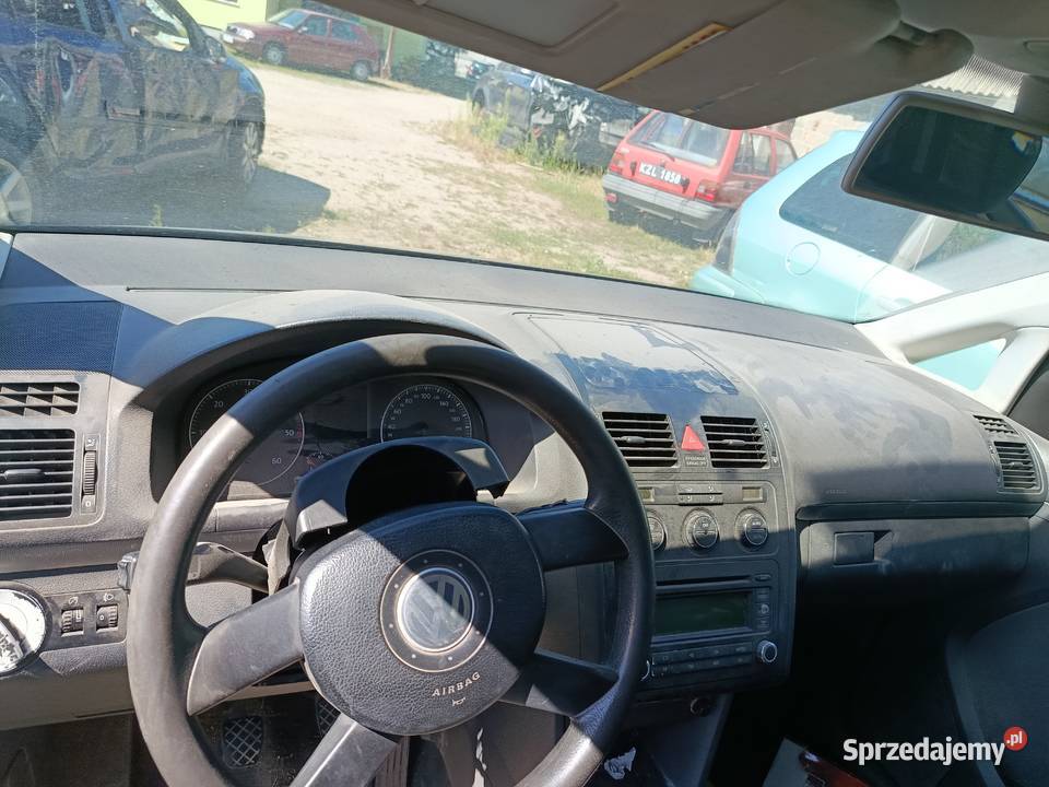Volkswagen Touran 19 77 kW 2004 r dawca części Szklarka Myślniewska
