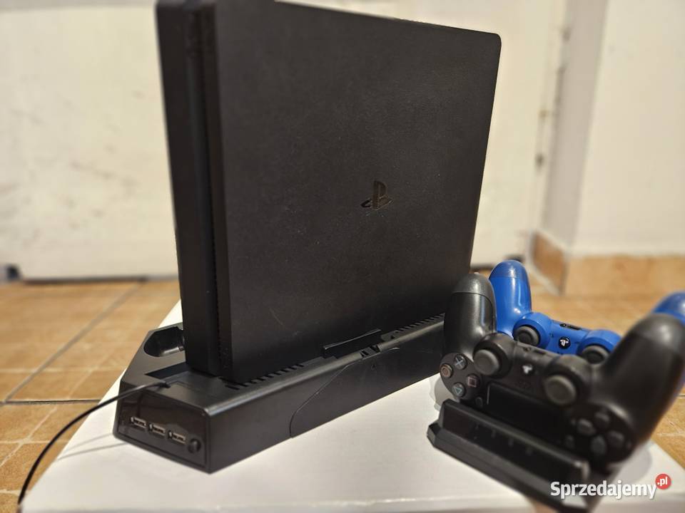 Konsola Sony 4 slim 1tb2 pady Lombardia Katowice