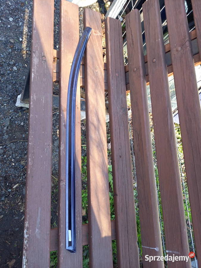 mercedes W205 C63 LISTWA SZYBY LEWY TYŁ podkarpackie Przemyśl