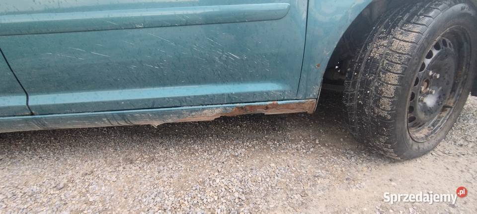 VW Touran Touran Niedrzwica Duża