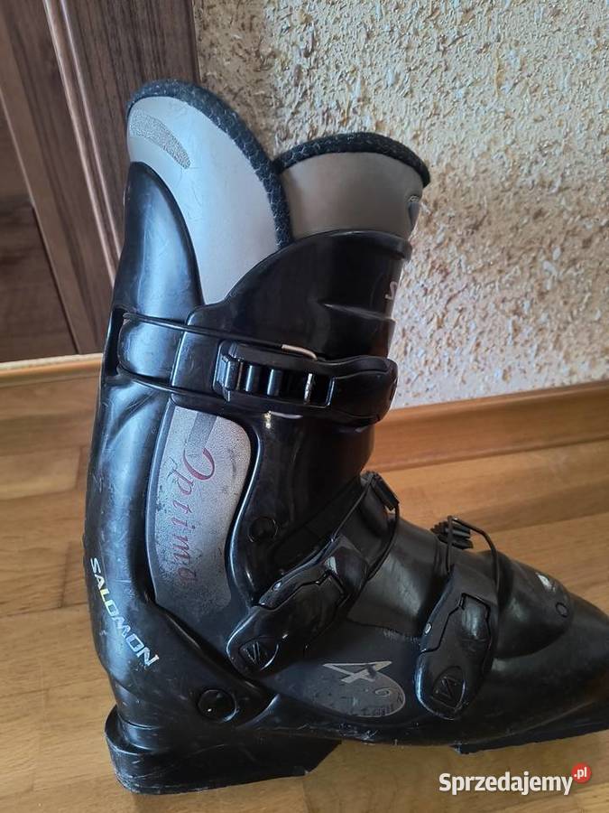 Narty buty narciarskie i kask Nowy Broniszew sprzedam