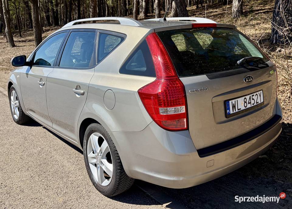 KIA Ceed Kombi 14 Benzyna Bezwypadek Wyposazona mazowieckie Wieliszew