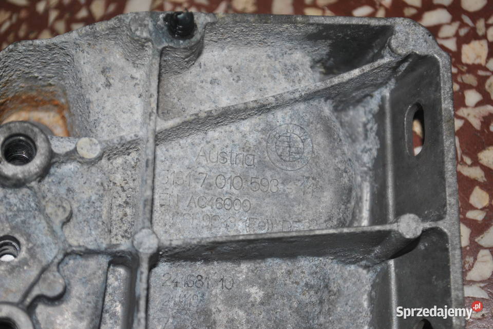 Wspornik wycieraczek BMW E60 E61 E63 E64 Poręba