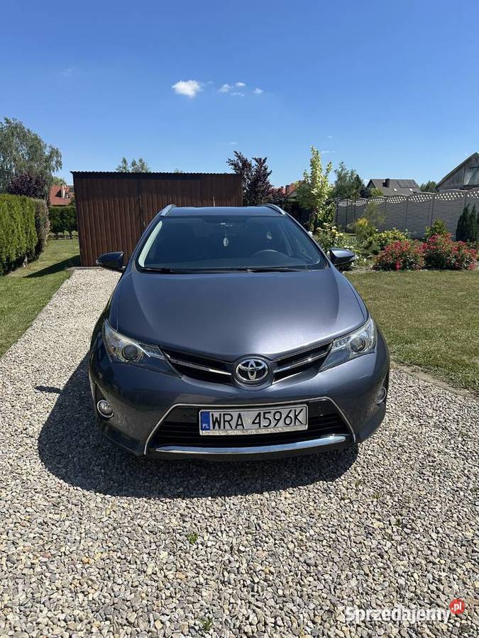 Toyota Auris 2015r 16 Benzyna mazowieckie Radom