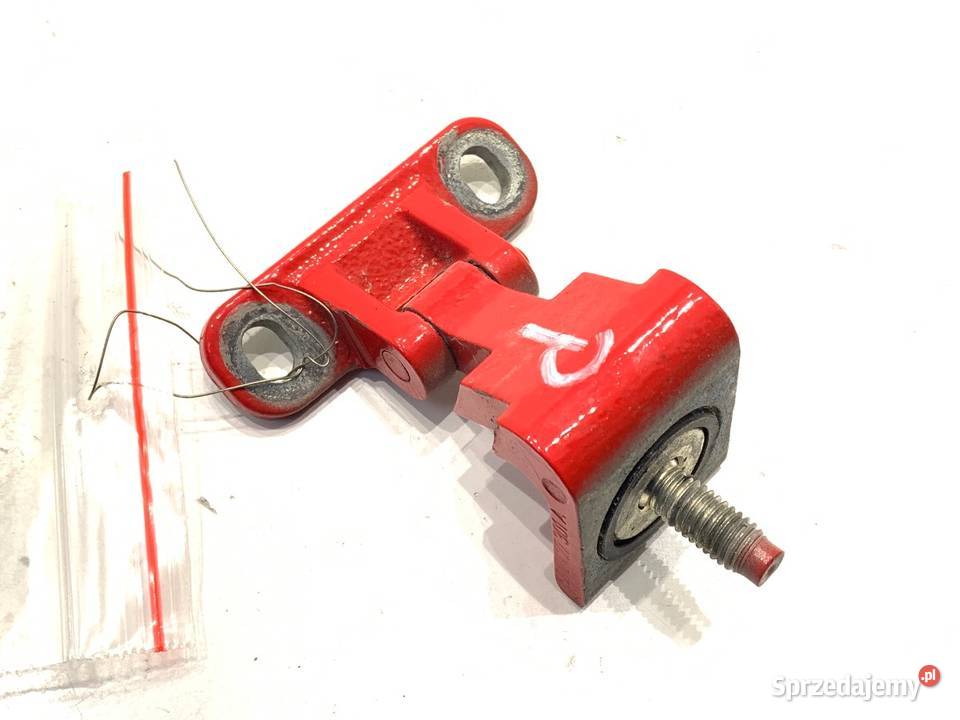 ZAWIAS KLAPY PRAWY TYŁ VW TROC Crossover