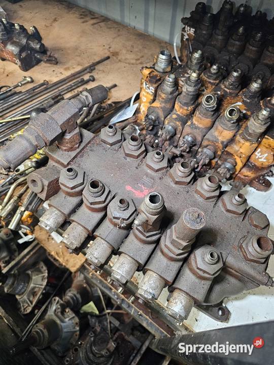 Rozdzielacz hydrauliczny koparki Case do Gdynia
