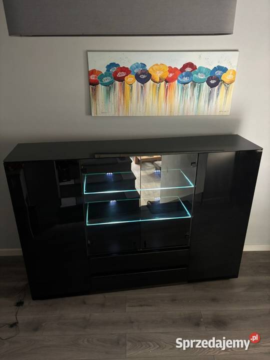 Kredenskomoda oświetlenie led 134cm Kielno