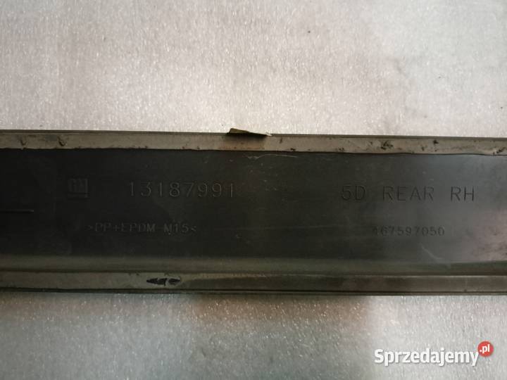 LISTWA PRAWA TYŁ OPEL CORSA D 13187991 Zduńska Wola