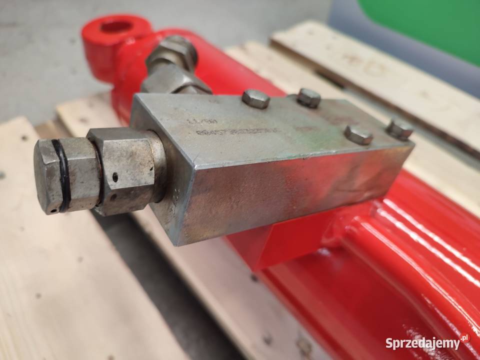 Siłownik podnoszenia masztu Manitou MLT 735 Wilkowo