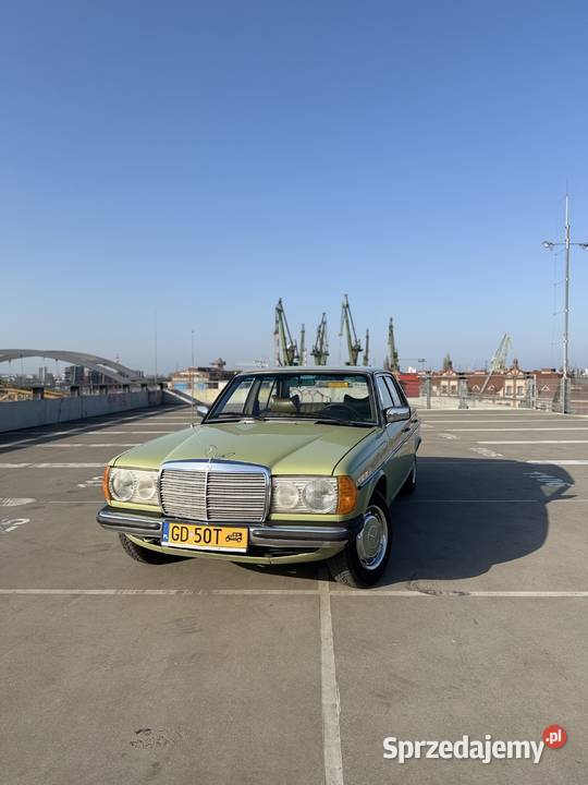 Piękny klasyczny mercedes Straszyn