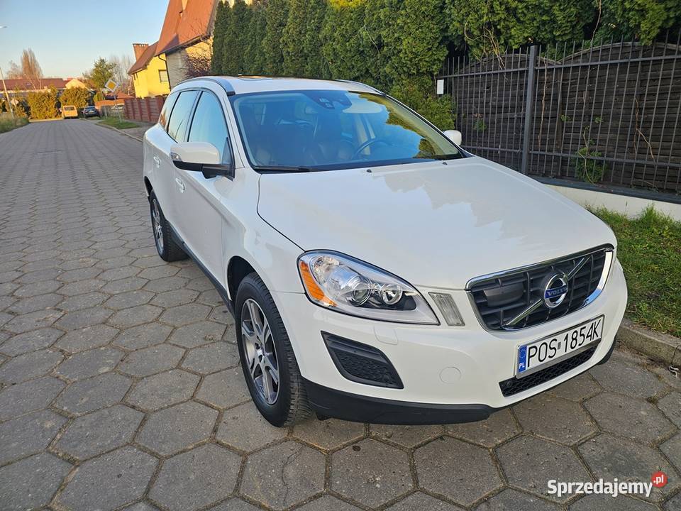 Volvo XC 60 24 D5 215 AWD 2012 r Bogate Ostrów Wielkopolski