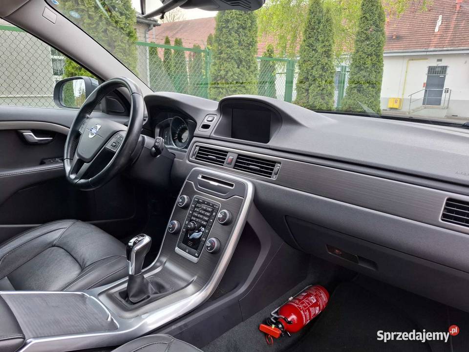 Volvo V70 20 D3 Nowy rozrząd i hamulce manualna V70 Volvo Warszawa