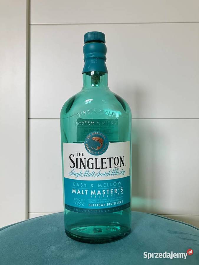 Niebieska butelka flakon whisky The Singleton podkarpackie Nisko