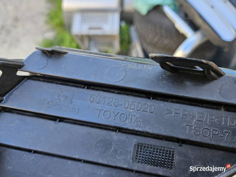TOYOTA AVENSIS III T27 LIFT KRATKA LEWA ZDERZAKA Międzychód