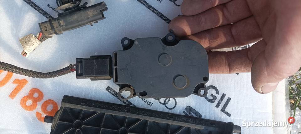 Ford Focus MK III silniczek żaluzjizestaw łódzkie