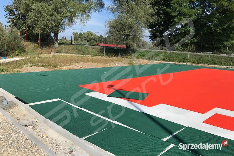 Montaż sprzętu na boisku sprzedam