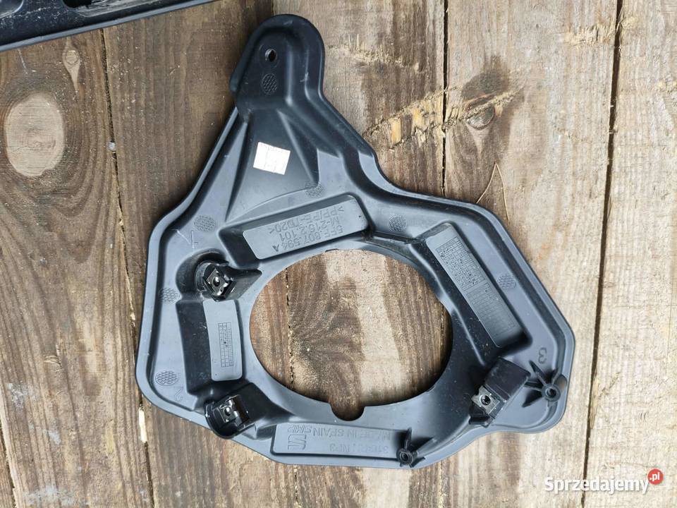 Mocowanie halogenu prawy przód Cupra Formentor Zderzaki