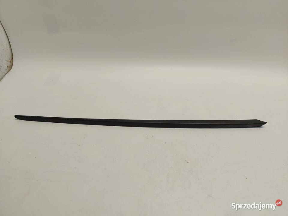 PORSCHE MACAN S 95B Listwa szyby czołowej prawa