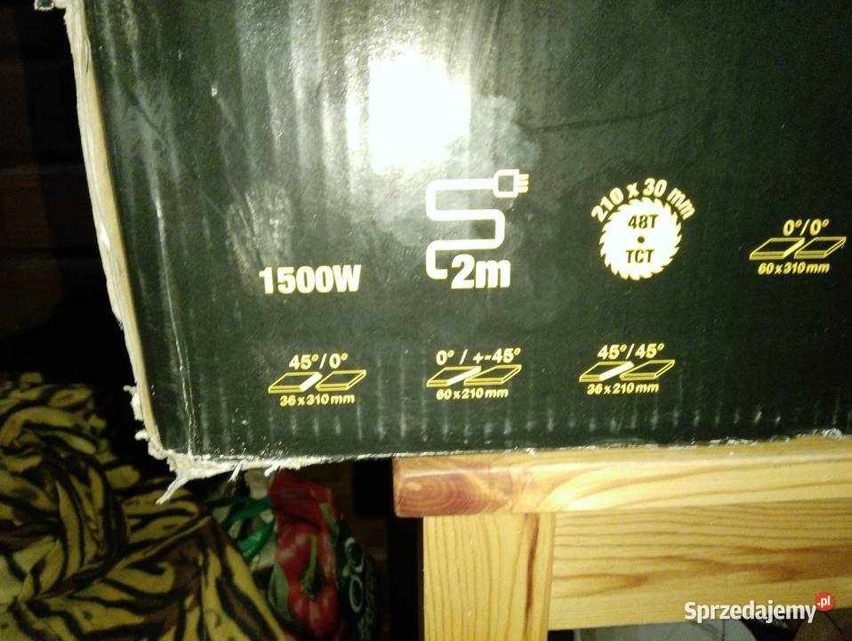 Piła tarczowa ukosowa z posuwem 210mm 1500W mazowieckie Nowy Dwór Mazowiecki sprzedam