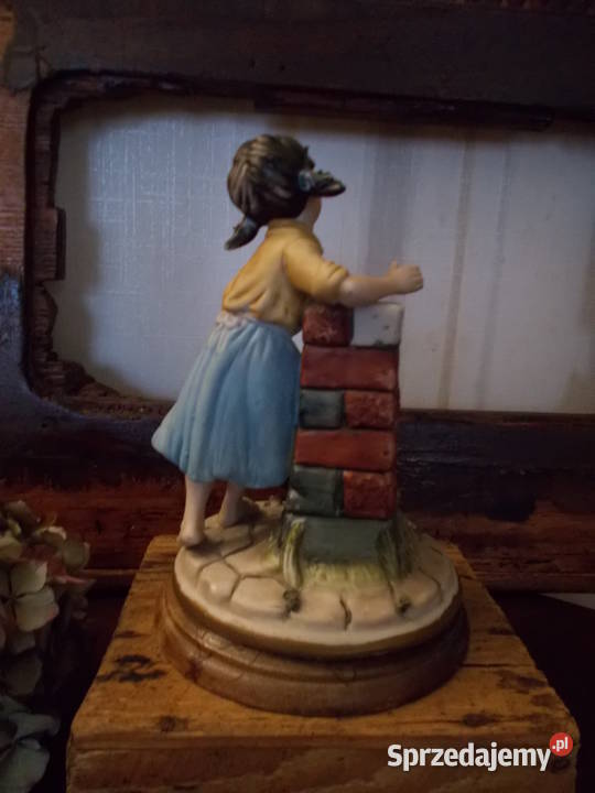Włoska Figurka Dziewczyna Studni Vintage Pozostałe Szczecin sprzedam
