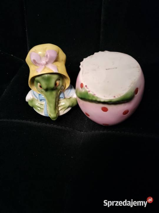 Porcelanowa figurka otwierana Pani krokodyl
