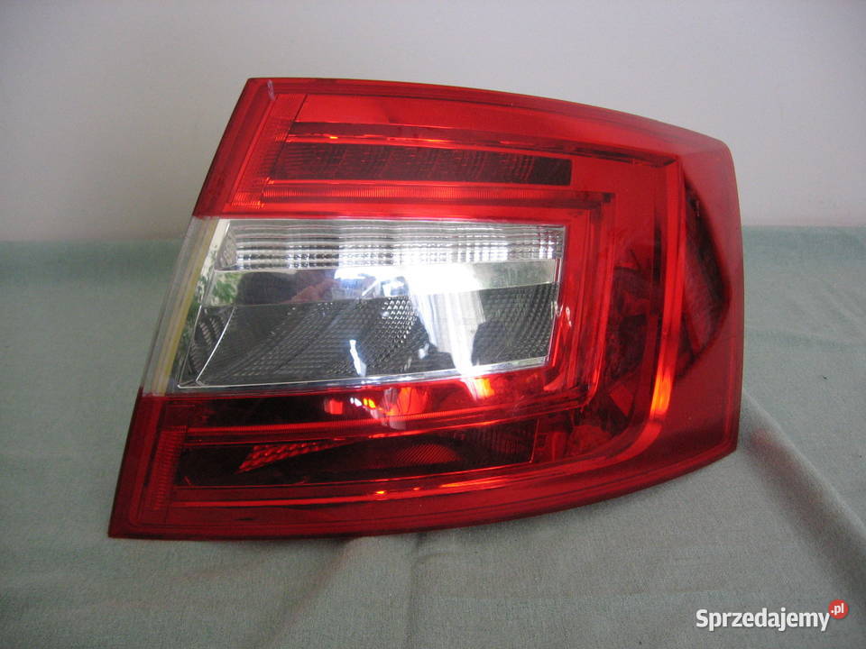 5E5 945 096B Lampa tylna prawa Skoda Octavia 3 prawe sprzedam