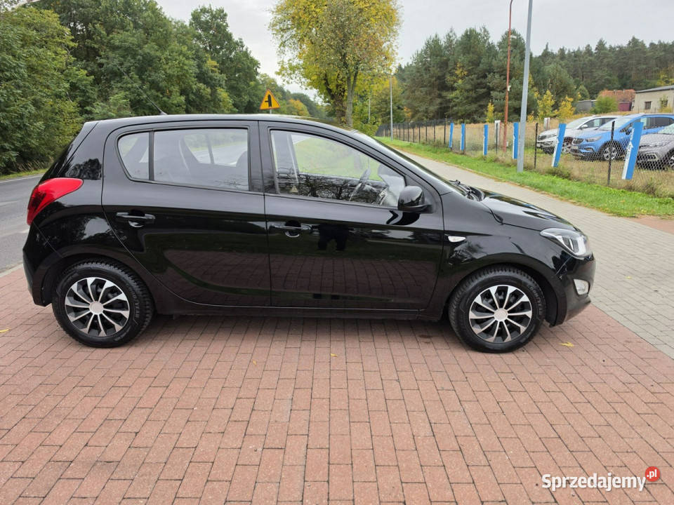 Hyundai i20 Hyundai i20 12 benzynka niski i20 Cielcza