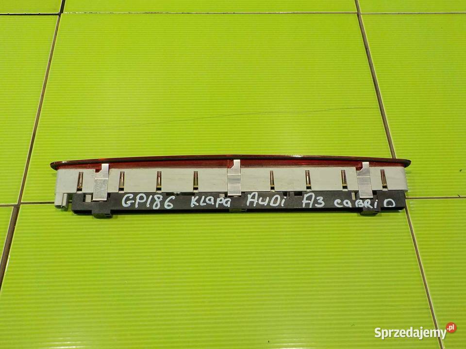 AUDI A3 8P II CABRIO 11r swiatlo lampa STOP Światła stop Suków