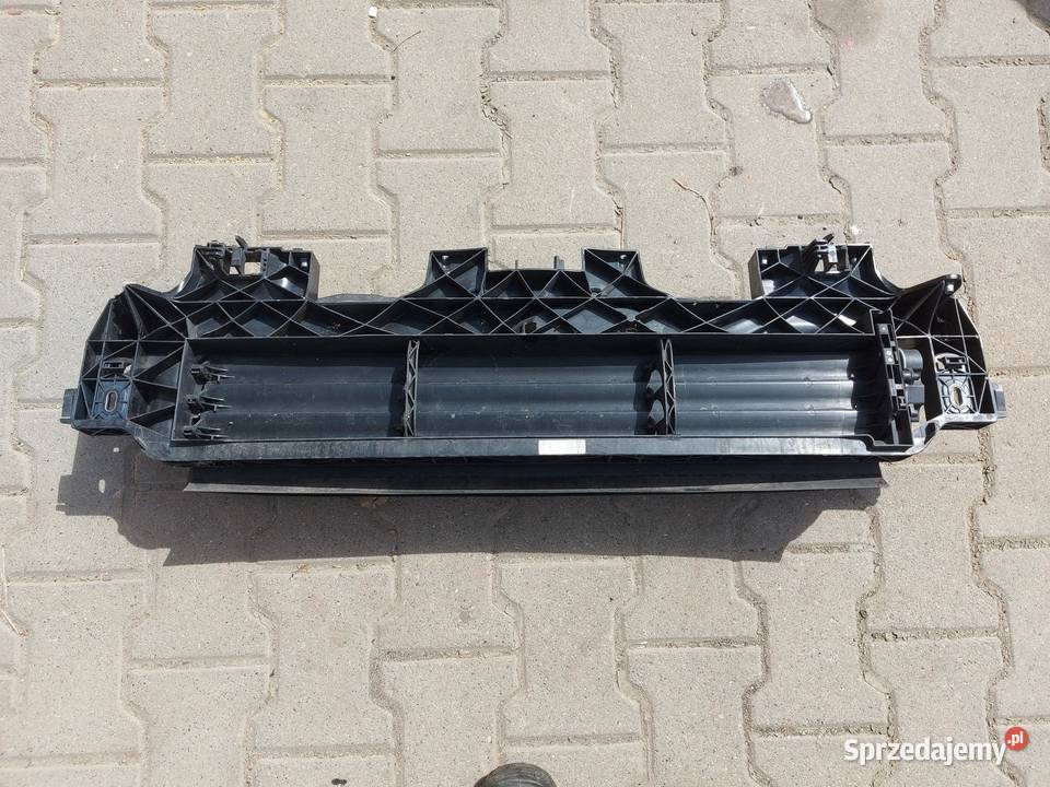 Audi Q8 ETRON SUV kierownica powietrza żaluzja