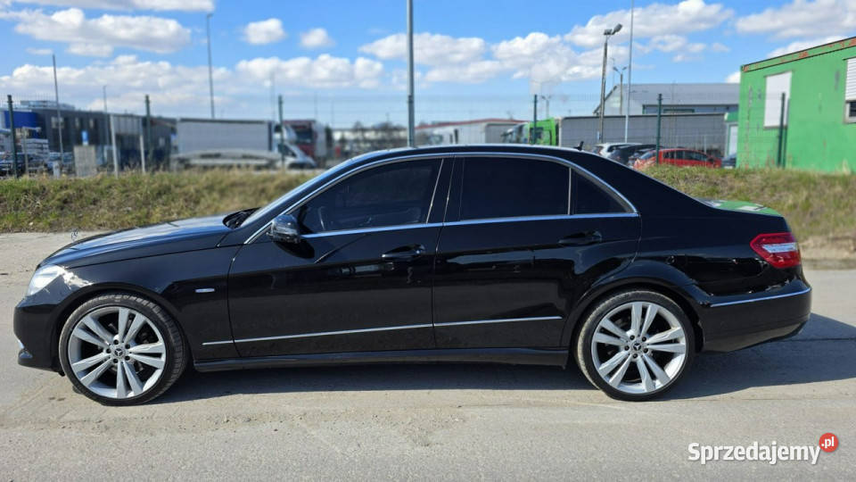 Mercedes E 350 Avangarde czarny sufit 4matic Lębork sprzedam