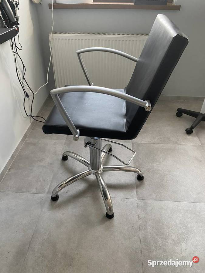 Fotel fryzjerski firmy Panda Gniewkowo