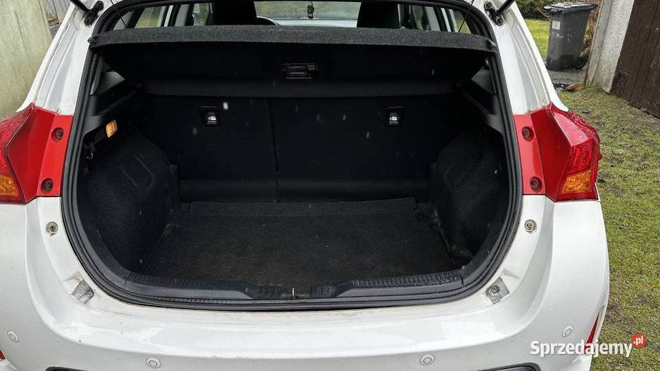 Toyota Auris 133 2014 95 2 właścicieli niski manualna Wrocław