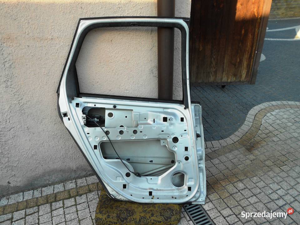 Drzwi lewy tył Renault Scenic II TED47 Bez rdzy osobowe śląskie