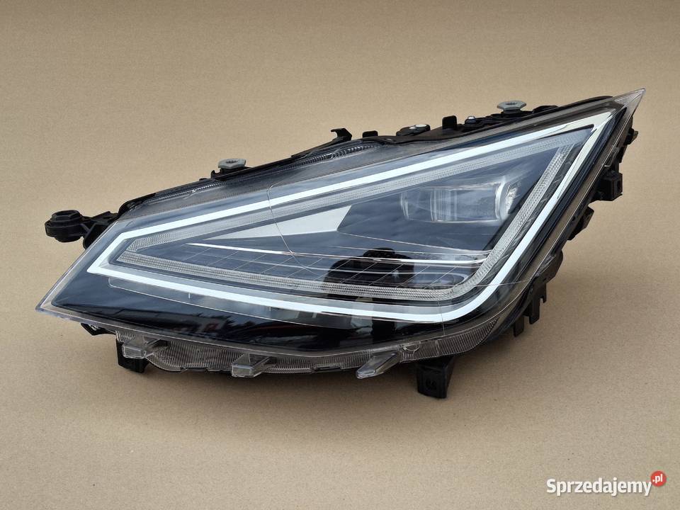 SEAT IBIZA V 6F1 LIFT ARONA REFLEKTOR LEWY FULL lubuskie