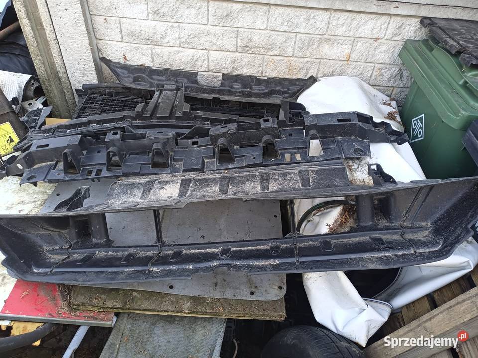 Sprzedam kierownicę powietrza w zderzak przedni Renault sprzedam