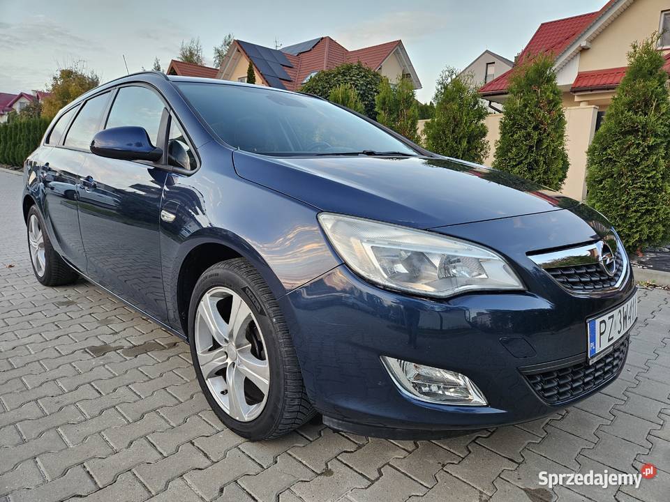 Opel Astra 2011 14T 140 hak dużym serwisie elektrochrom. lusterko wst. Rzeszów